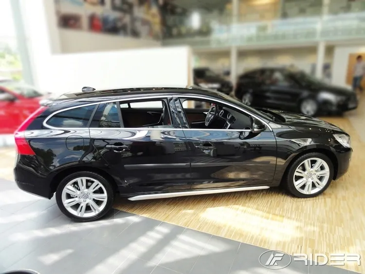 volvo-v60-listwy-boczne-stan-nowy