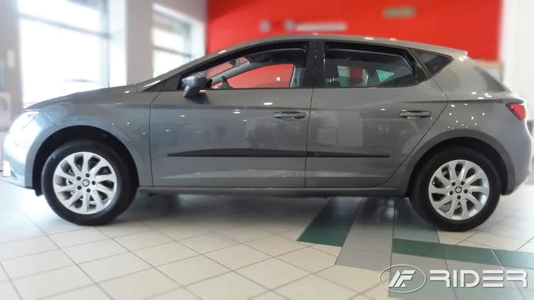 seat-leon-2013-hb-listwy-boczne
