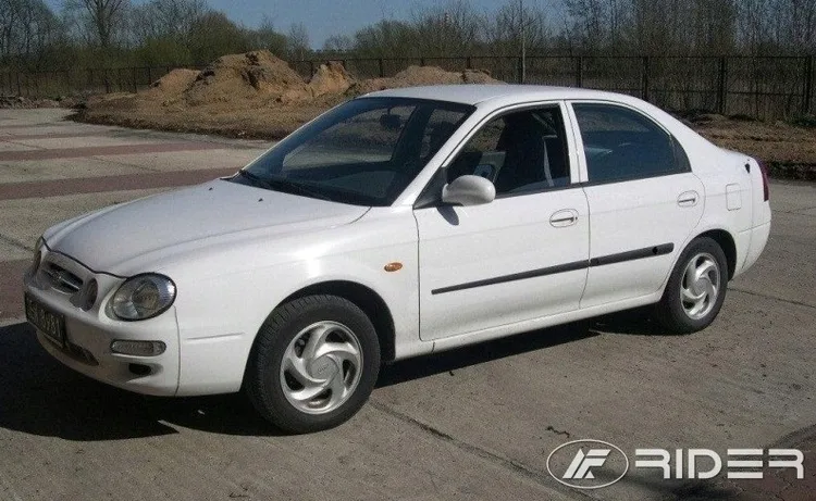 kia-shuma-listwy-boczne-stan-nowy