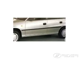 opel-astra-i-listwy-boczne