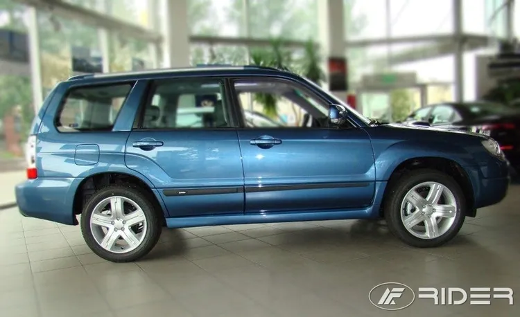 subaru-forester-listwy-boczne-stan-nowy