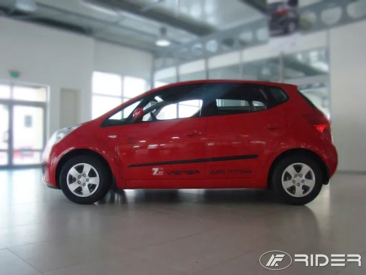 kia-venga-listwy-boczne