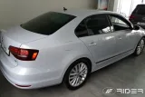 vw-jetta-2014-listwy-boczne-stan-nowy