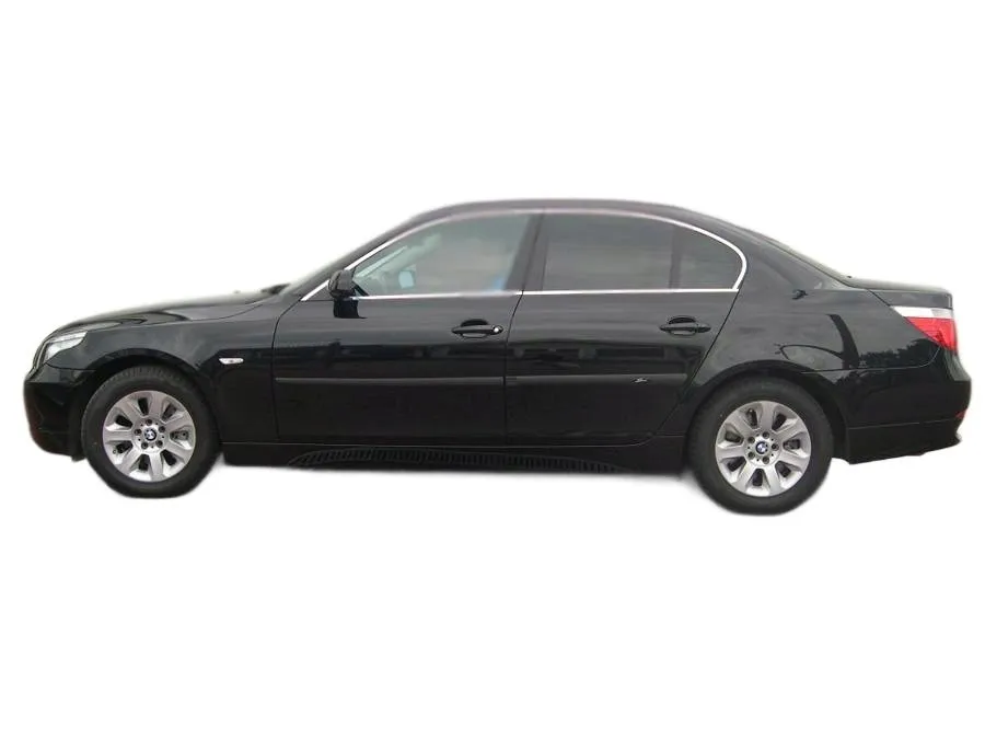 bmw-5-listwy-boczne-stan-nowy