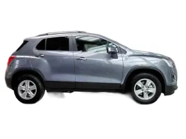 chevrolet-trax-listwy-boczne