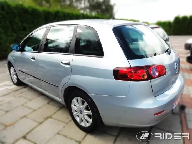 fiat-croma-listwy-boczne-kolor-czarny