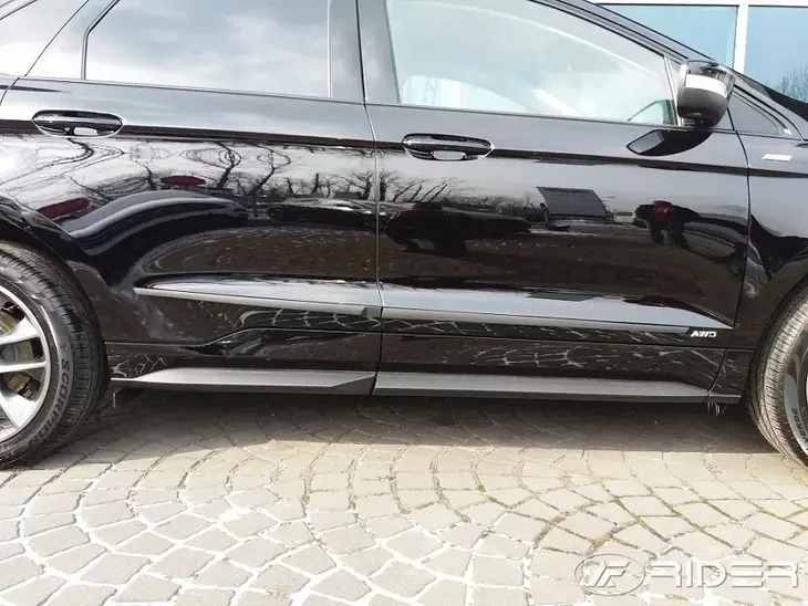 ford-edge-listwy-boczne-kolor-czarny