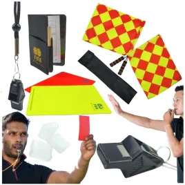 zestaw-sedziowski-gwizdek-kartki-choragiewki-pilka-nozna-prezent-dziecka