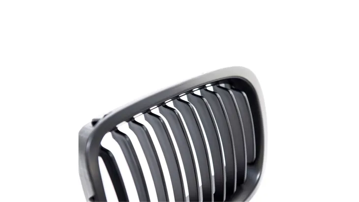 grill-bmw-3-e46-compact-pojedyncze-zeberka-matt-black-numer-katalogowy-producenta-am-gribm0233