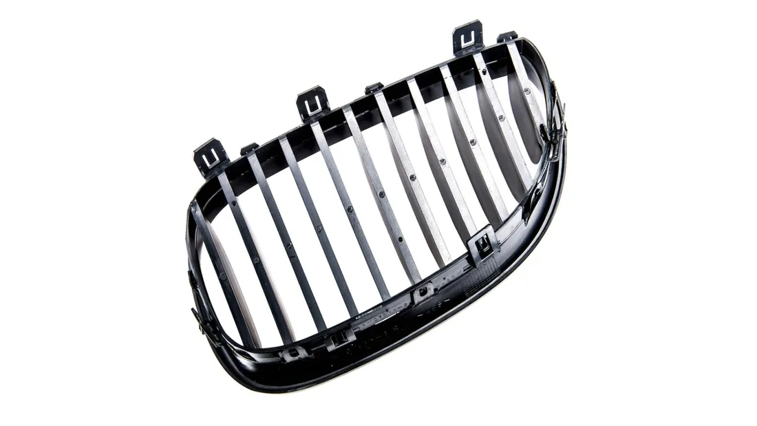 grill-bmw-5-e60-e61-pojedyncze-zeberka-gloss-black
