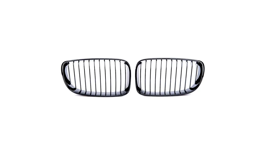 grill-bmw-1-e81-e82-e87-e88-facelift-pojedyncze-zeberka-gloss-black-stan-nowy