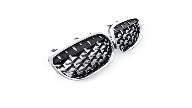 grill-bmw-5-e60-e61-gloss-black-and-chrome-stan-nowy
