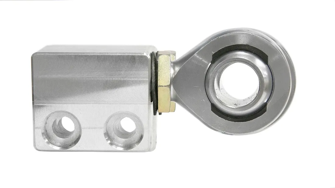 mocowanie-wahacza-bmw-e36-e30-uniball-odesa-cnc