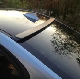 spojler-tylnej-szyby-bmw-f30-czarny