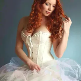 gotycki-gorset-bezowy-cosplay-wyszczuplajacy-talie
