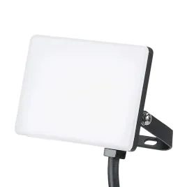 halogen-led-naswietlacz-10w-5000k-na-parking-plac-dom-podjazd-elewacje