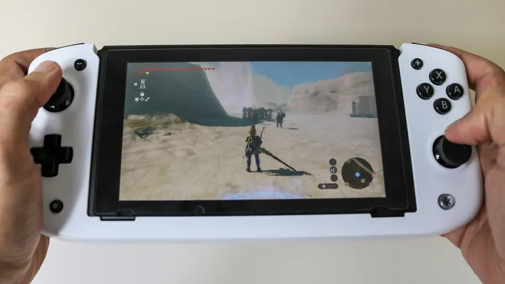 pad-do-konsoli-nintendo-switch-crkd-nitro-deck-white-edition-bialy-sposob-podlaczenia-przewodowy