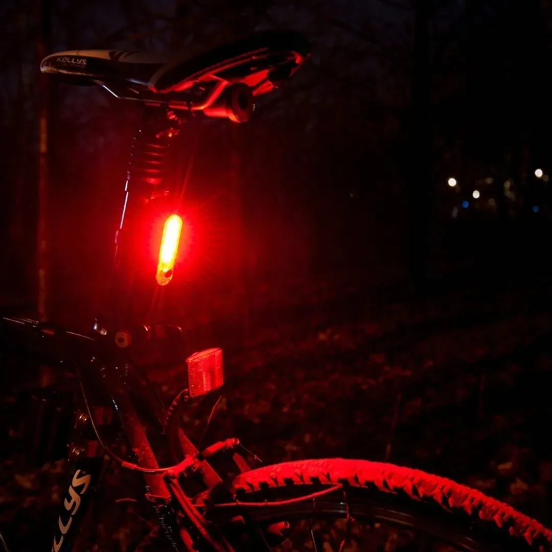 lampka-rowerowa-056