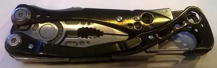 multitool-leatherman-skeletool-cx-154cm-waga-z-opakowaniem-0-142-kg