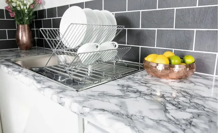 okleina-folia-pcv-marmur-na-blat-stol-meble-szafki-67x100-kod-producenta-d021-067-0100s