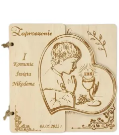 zaproszenie-na-komunie-drewniane-125cm-x-125cm