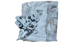 zamek-maski-peugeot-407-coupe-793479-org