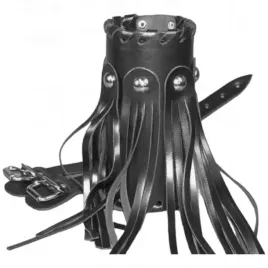 uchwyt-skorzany-motocyklowy-czarny-na-butelke-z-fredzlami