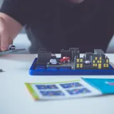 gra-smart-games-blokada-7-stan-nowy-material-papier-metal