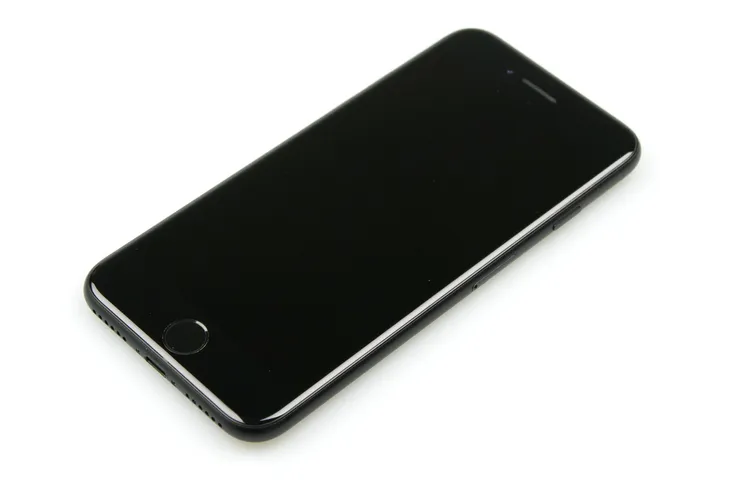 apple-iphone-7-32gb-space-gray-komunikacja-bluetooth