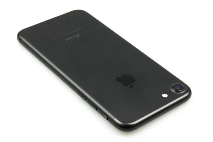 apple-iphone-7-32gb-space-gray-komunikacja-bluetooth