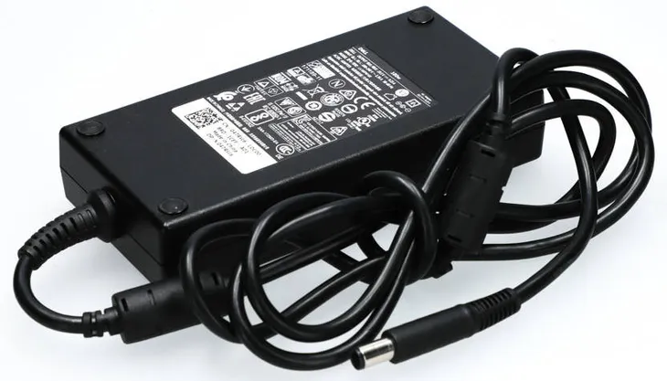 zasilacz-do-notebooka-ory-dell-180w-stan-powystawowy