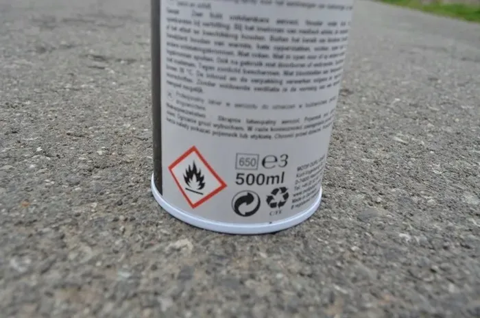 marker-drogowy-fluorescencyjny-znacznik-geodezyjny