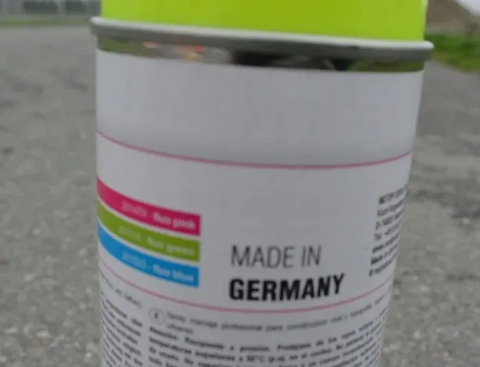 marker-drogowy-fluorescencyjny-znacznik-geodezyjny-kod-producenta-08-fspray-stan-nowy