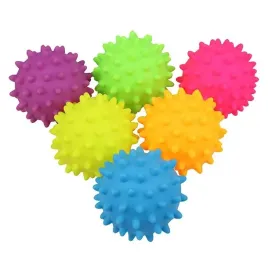 gryzak-pileczka-z-piszczalka-i-wypustkami-or-85cm-1szt