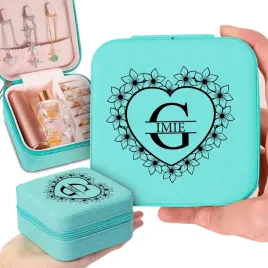 etui-szkatulka-na-bizuterie-serce-mietowa-imie-wzo