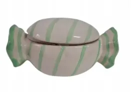 ceramiczny-pojemnik-w-ksztalcie-landrynki-zielono-biale-paski-19x11x9-cm