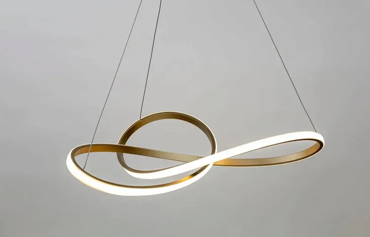 zyrandol-lango-5-czarny-maksymalna-moc-pojedynczego-zrodla-swiatla-60-w