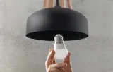lampa-biurkowa-ring-biala-klasa-efektywnosci-energetycznej-a