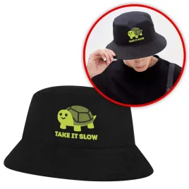 smieszny-kapelusz-rybacki-bucket-hat-czarny-z-nadrukiem-take-it-slow