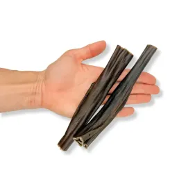przysmak-dla-psa-skora-sarny-15cm-dziczyzna-500g