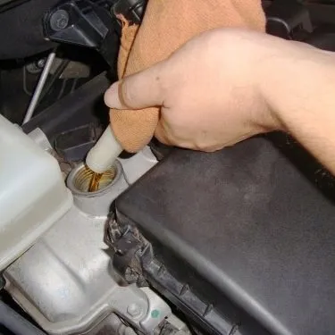 castrol-engine-shampoo-plukanka-do-silnikow-300ml