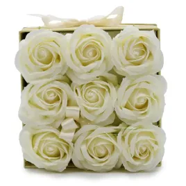 kwiaty-mydlane-box-kwadrat-9-kremowych-roz