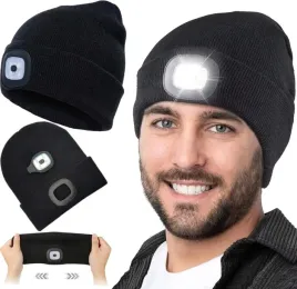 czapka-zimowa-ocieplana-z-latarka-czolowa-led-ladowana-usb-czarna