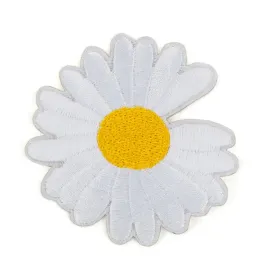 termo-naprasowanka-naszywka-stokrotka-haftowana-duza-6-cm