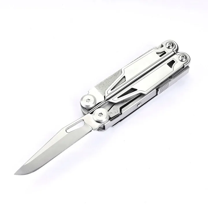 multitool-azymut-giewon-14-narzedzi-kabura