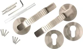 komplet-klamka-do-drzwi-drzwiowa-bezpieczna-satyna-szyld-na-wkladke-120-mm