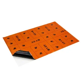 mata-wygluszajaca-butylowa-bitumiczna-75x50cm-4-mm-gruba-maszyna