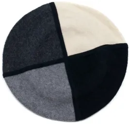 beret-cztery-pory-roku-czarny-cz13383