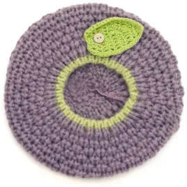 polski-beret-spadajace-liscie-lawendowy-cz15802