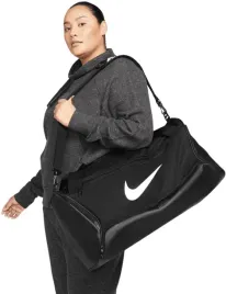 treningowa-torba-na-silownie-sportowa-nike-brasilia-9-5